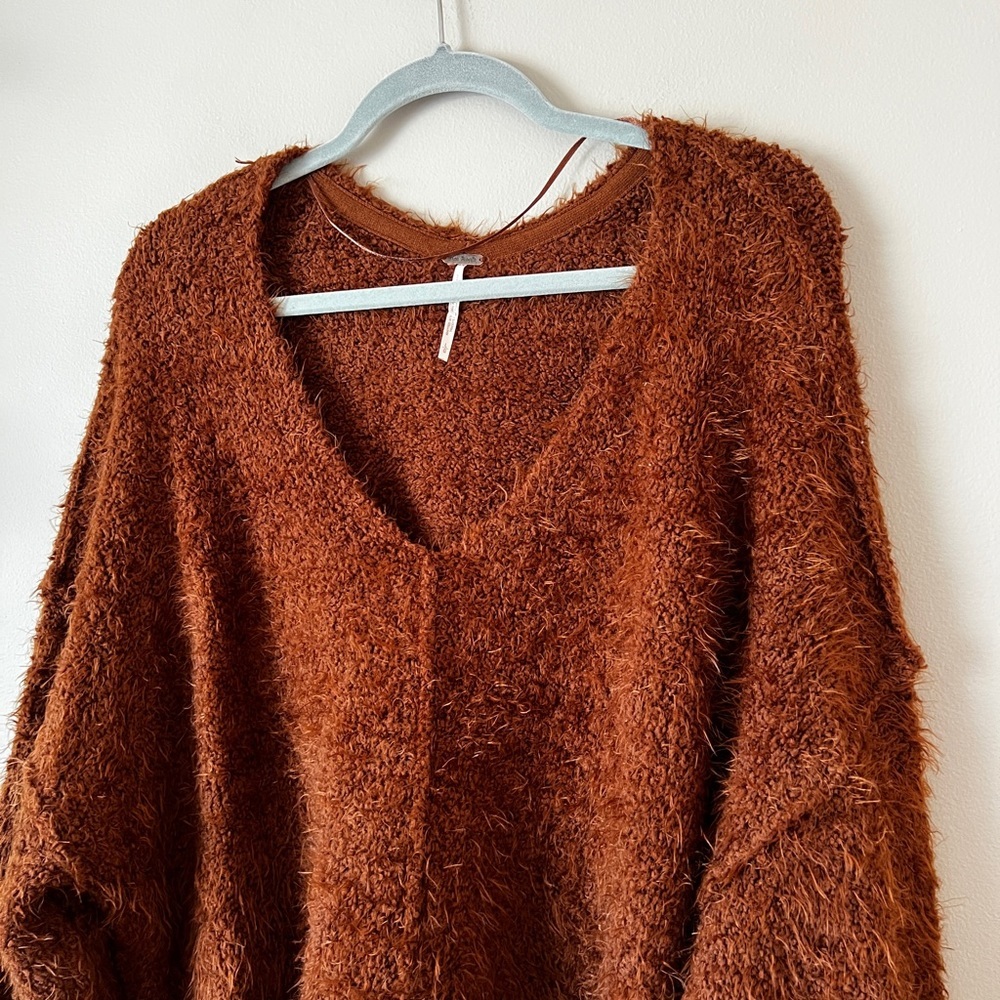 Free People Icing fuzzy oversized sweater pullover L - Picture 3 of 9
